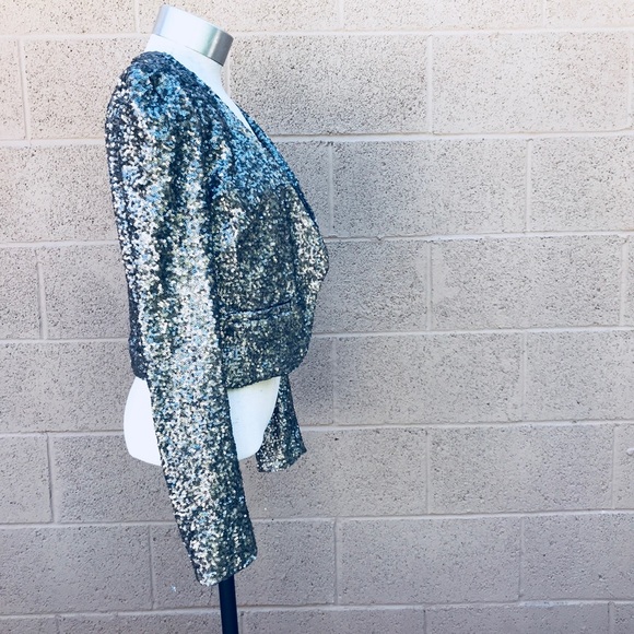✨NEW✨UO Silver Sequin Blazer - Picture 2 of 5